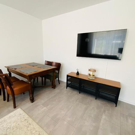 Sehr Schoenes Haus Mit Terasse Naehe Duesseldorf Leilighet Krefeld Eksteriør bilde